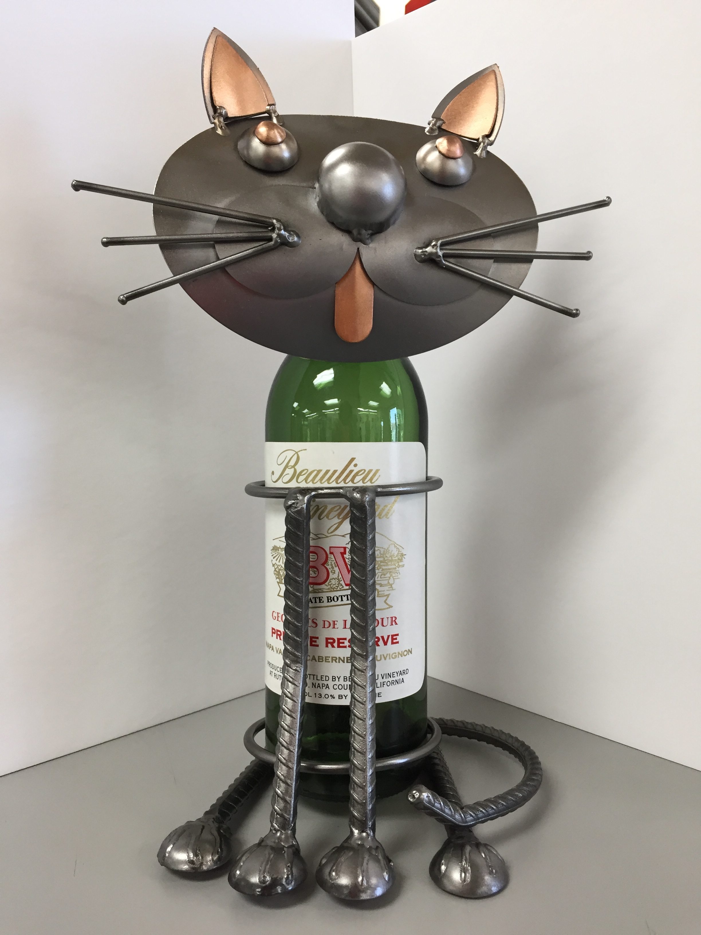 Wine bottle holder